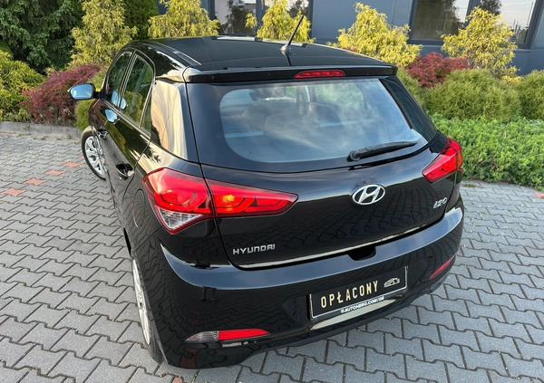 Hyundai i20 cena 32999 przebieg: 138193, rok produkcji 2017 z Warka małe 704